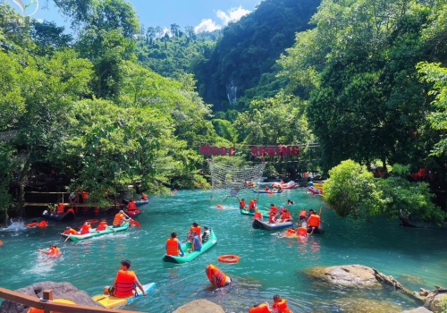 TOUR KHÁM PHÁ ĐỘNG PHONG NHA  - SUỐI NƯỚC MOỌC  1 NGÀY