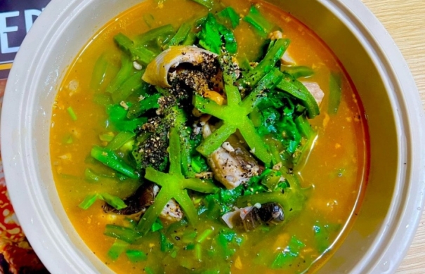 Canh cá đuối xương rồng - Món ngon Quảng Bình hấp dẫn du khách thập phương