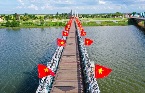 Cầu Hiền Lương – Biểu tượng một thời chia cắt lịch sử