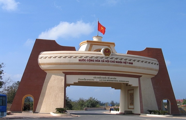 Cửa khẩu Lao Bảo Quảng Trị - Điểm du lịch mua sắm hấp dẫn không nên bỏ lỡ