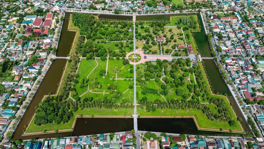 Thành cổ Quảng Trị là chiến trường ác liệt tại Quảng Trị trong giai đoạn 1972