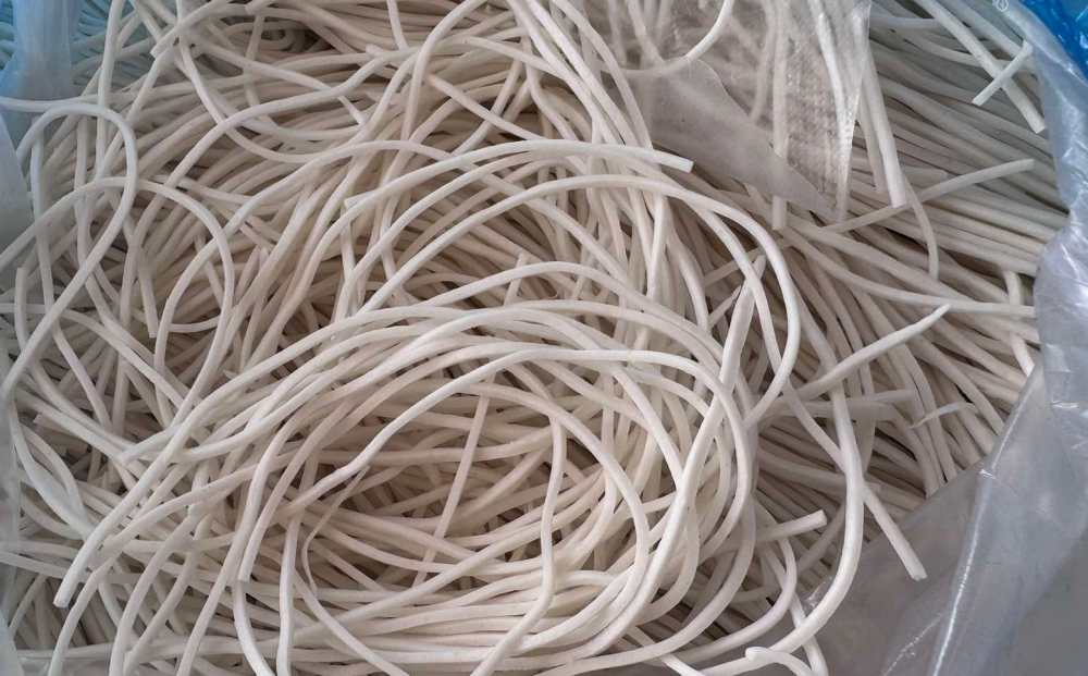 Sợi bánh Quảng Bình nhỏ hơn so với các nơi khác