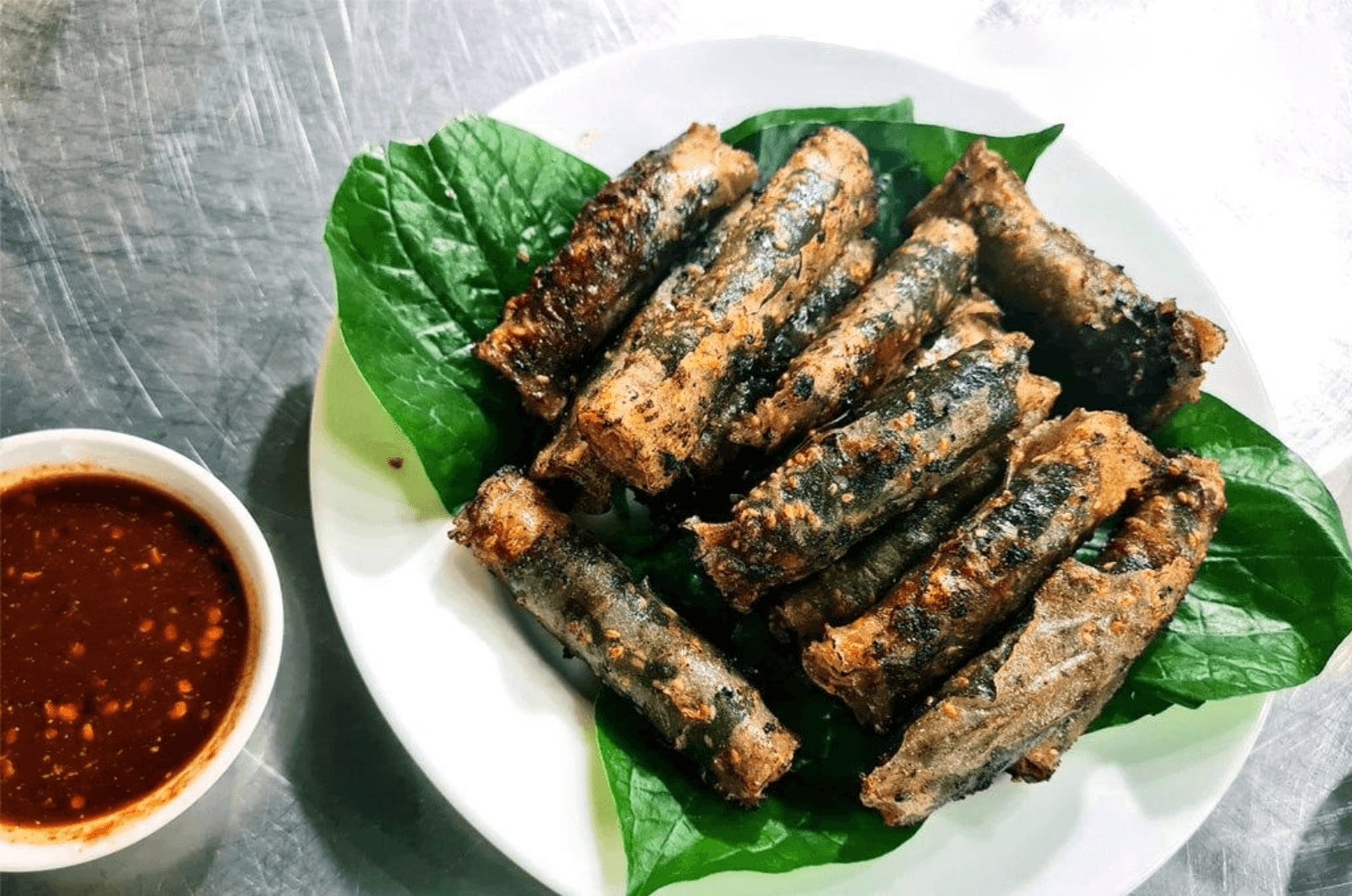 Ram đẻn là đặc sản nổi tiếng của Quảng Bình