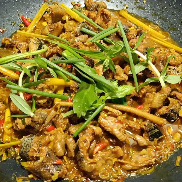 Đẻn biển xào sả ớt thơm ngon hấp dẫn