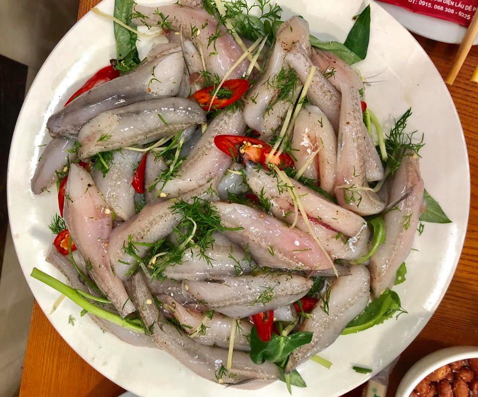 Nên ướp cá trước để cá thấm gia vị